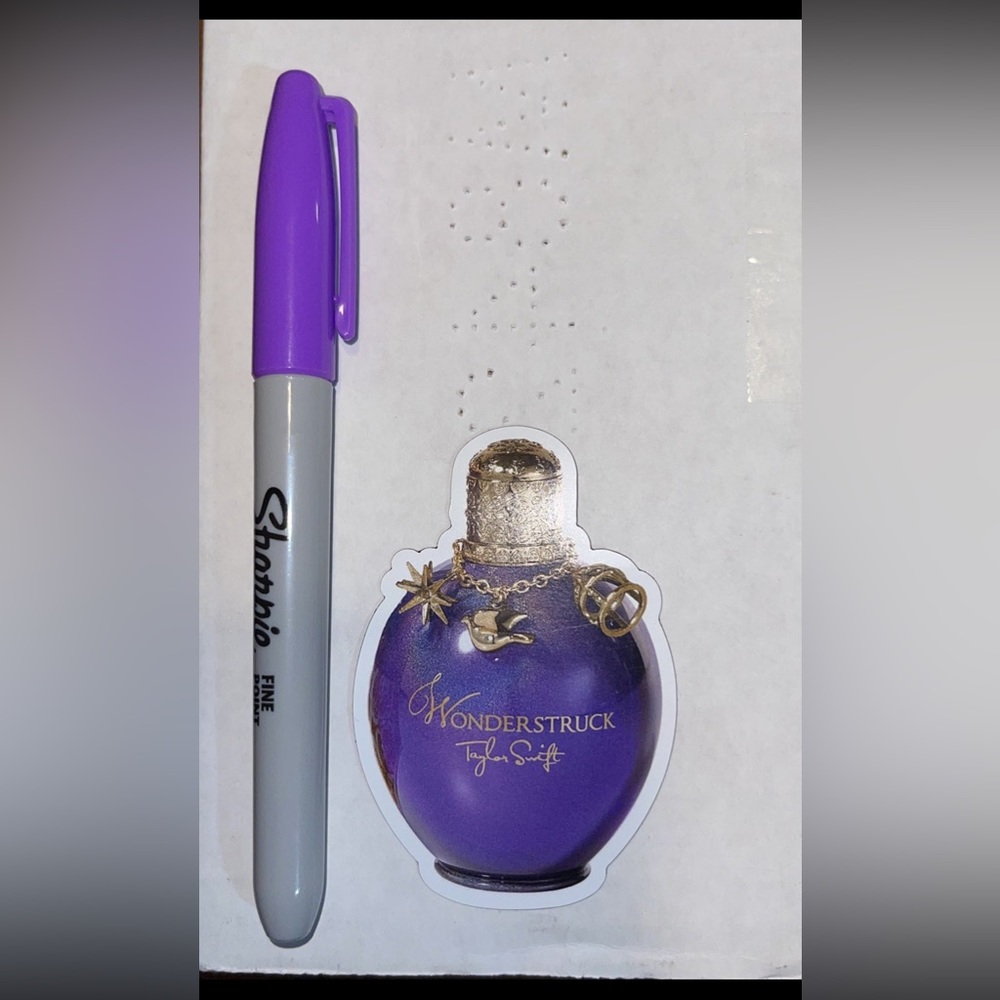 Taylor Swift Wonderstruck Perfume bottle magnet